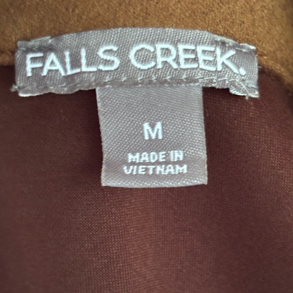 Cute, boxy faux suede jacket NWT - Picture 3 of 4